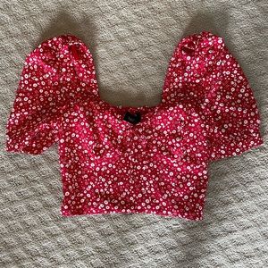 BARDOT NWT Puff-Sleeve Floral Cropped Top in Ditsy Red Floral - Size XS